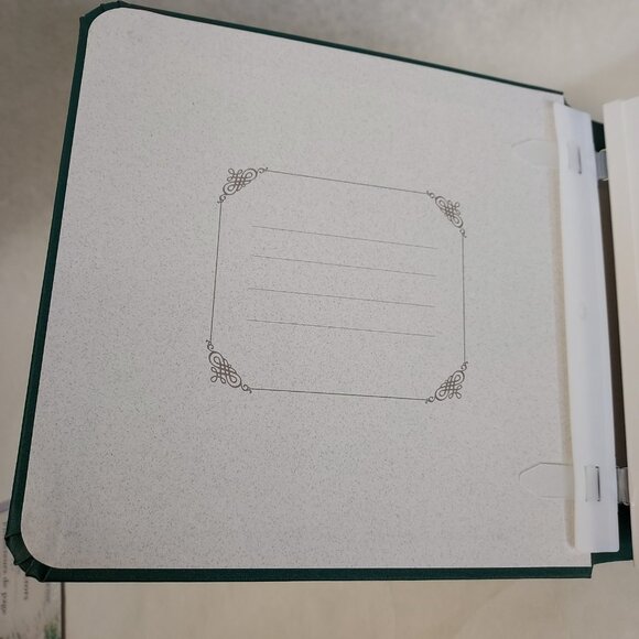 Creative Memories 7x7 Green Scrapbook Album w/ pages Gold Foil Maple Leaf Canada - Picture 6 of 15